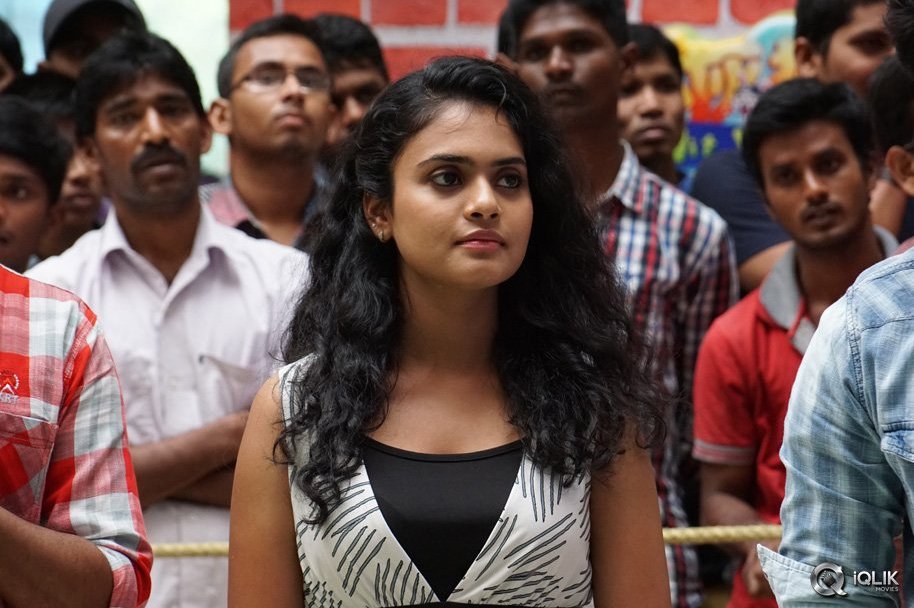 Kerintha-Movie-Team-at-Manjeera-Mall-Kukatpally